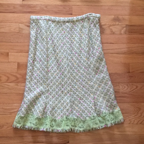 Gorgeous Skirt and Jacket set - Picture 6 of 10